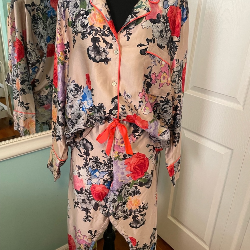 Victoria's Secret Satin-Feel 2 Piece Pajama Set XL